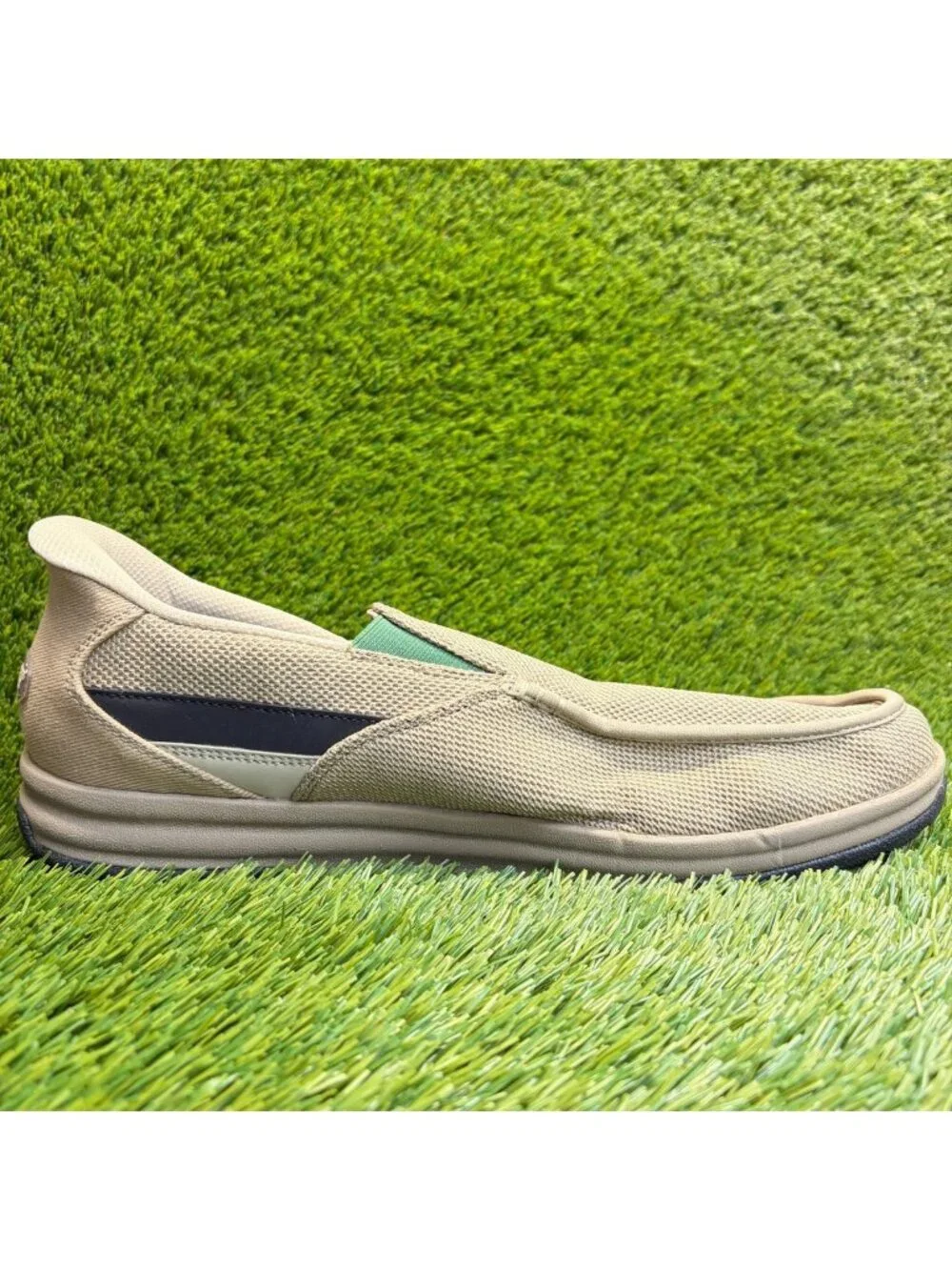 Skechers please review